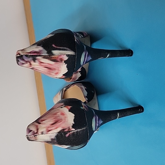 Jessica Simpson Womens Slip On Stiletto Pumps Heels Floral Leather Size 10 - Picture 8 of 13